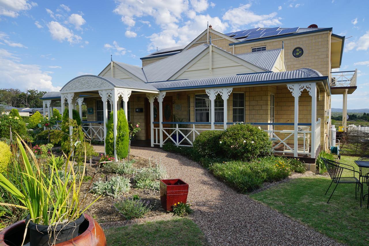 Grovely House Bed & Breakfast Stanthorpe Exterior photo