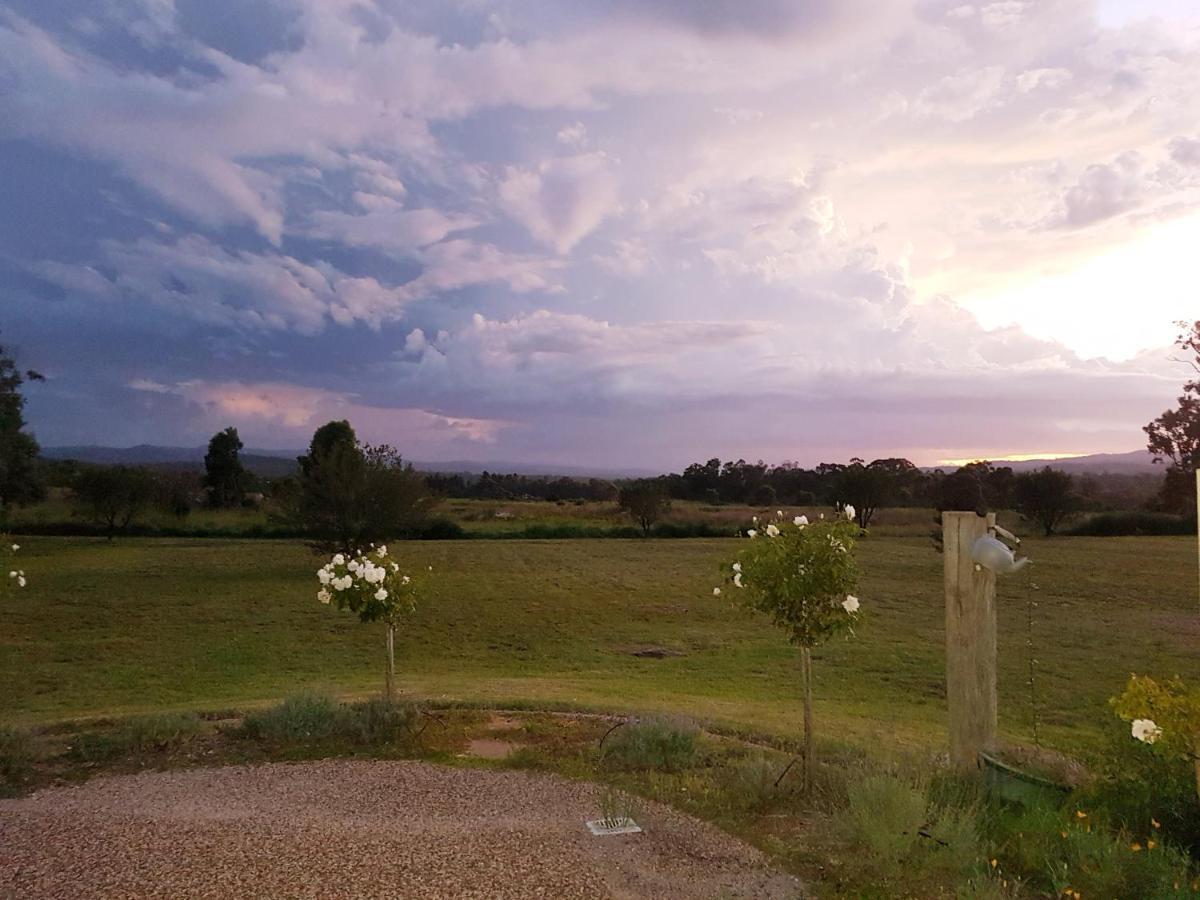 Grovely House Bed & Breakfast Stanthorpe Exterior photo